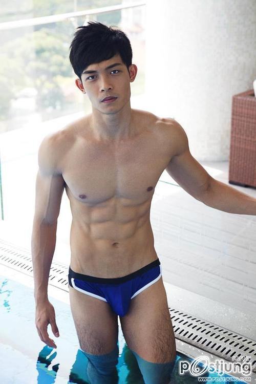 ถอดโชว์เรือนร่าง 513