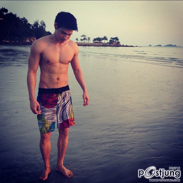 ถอดโชว์เรือนร่าง 516