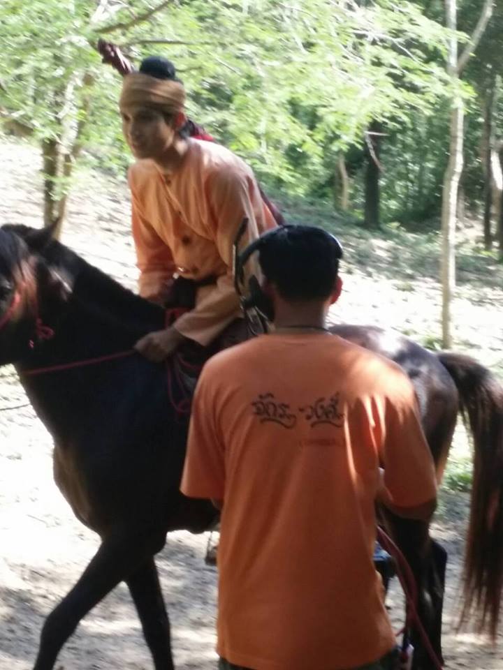 เพชร นพรัตน์ พระเอกยอพระกลิ่น