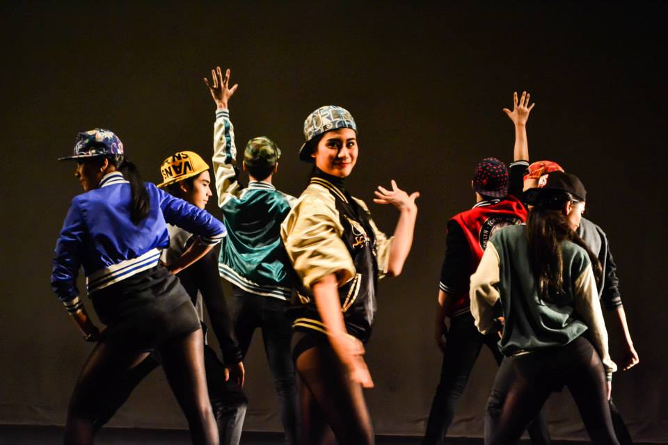 ที่นี่ ความฝันงดงาม และ เป็นจริง By : BU Theatre Company