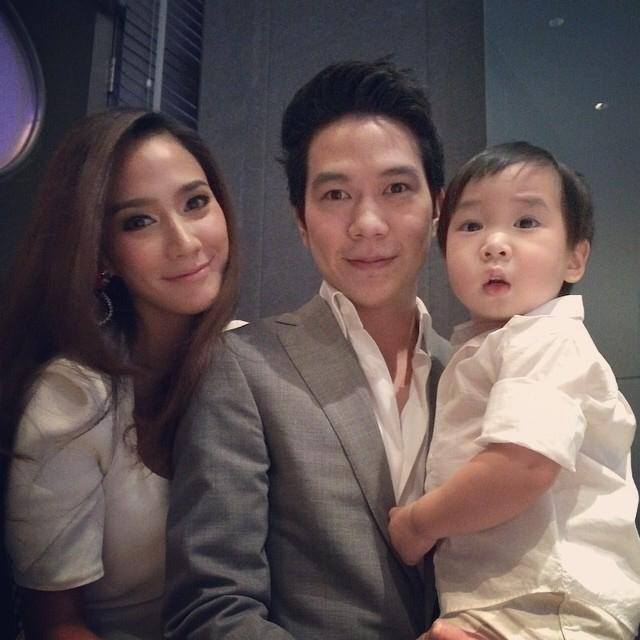 ★★ ไฮโซ แอมท์ พิธาน ออกปาก พร้อมแต่ง>อั้ม พัชราภา<รอแค่ฝ่ายหญิงตอบ ตกลง★★สื่อให้ความสนใจเป็นอย่างมาก