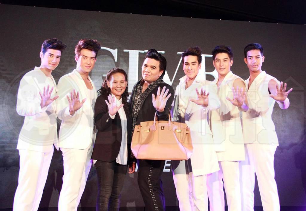 กรี๊ดสุดฟินจิ้นกระจายกับ 5 พระเอกสุดซี๊ด 'GIVE ME 5'