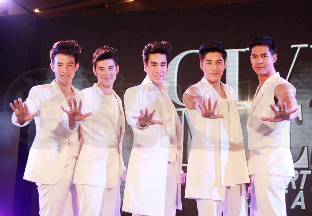 กรี๊ดสุดฟินจิ้นกระจายกับ 5 พระเอกสุดซี๊ด 'GIVE ME 5'