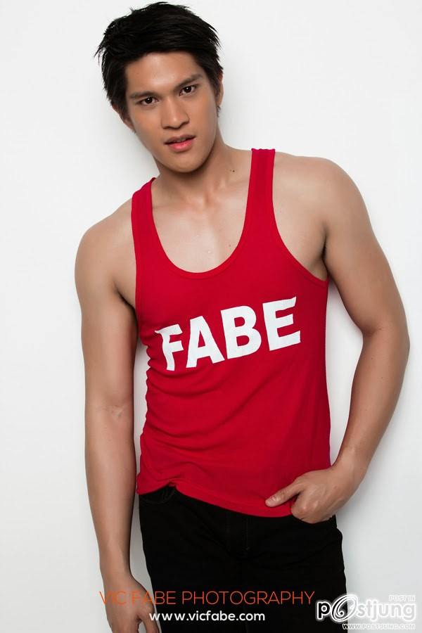 สองคนนี้ใครชนะเลิศครับ  @บารวี 255
