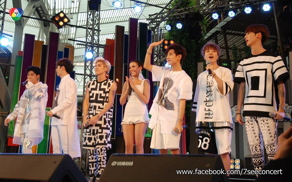 ใบเตย ปะทะ ศิลปินเกาหลี Boyfriend ใน 7 สีคอนเสิร์ต!!