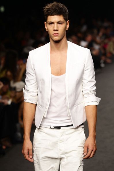 ปกติไม่ชอบฝรั่งค่ะ แต่ถูกใจนายแบบคนนี้มาก Simone Nobili