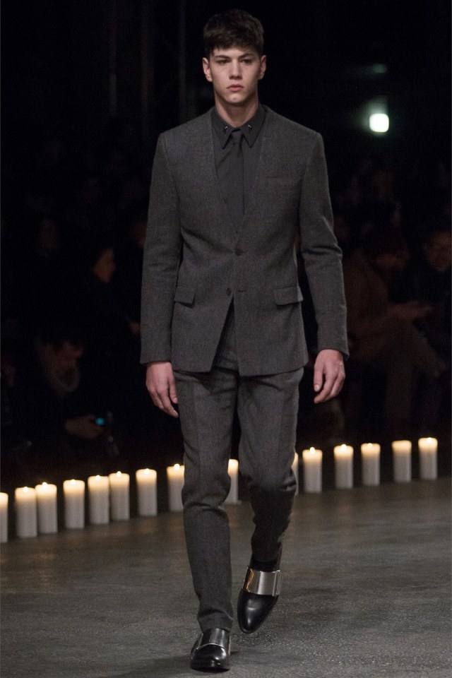 ปกติไม่ชอบฝรั่งค่ะ แต่ถูกใจนายแบบคนนี้มาก Simone Nobili