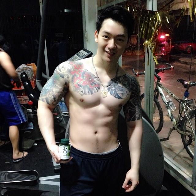 อย่างเธอเนี่ยนะนะต้องเจอเวทย์มนต์สักที  เสกเธอให้หายตัวเป็นวัวได้เลยยิ่งดี @บารวี 272