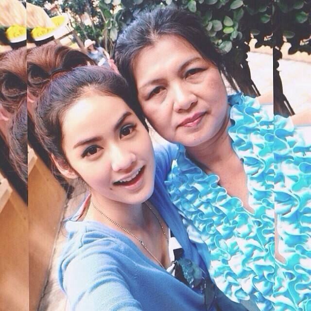 รวมภาพ นักแสดงช่อง 7 กับคุณแม่ เนื่องในวันแม่แห่งชาติ