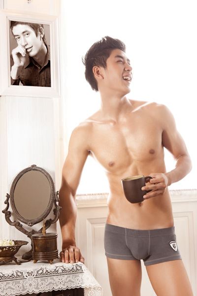 โอ้ยยย  ใจนะใจ  ไม่รู้ทำไมต้องรักคนมีเจ้าของ  ทั้งที่ใจนี้.. @บารวี 288