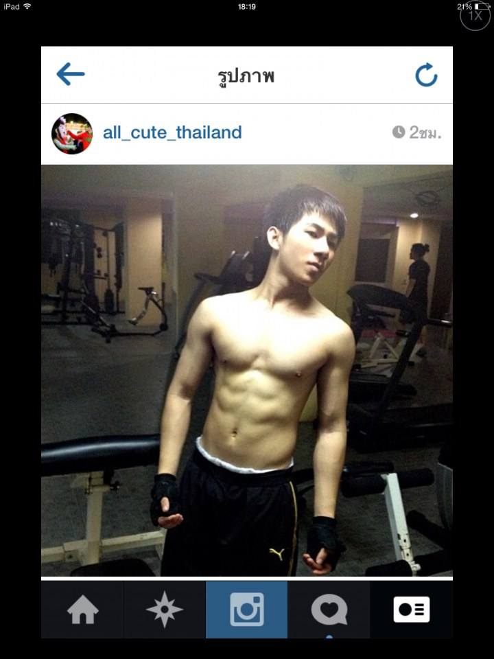 โอ้ยยย  ใจนะใจ  ไม่รู้ทำไมต้องรักคนมีเจ้าของ  ทั้งที่ใจนี้.. @บารวี 288