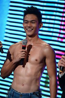 ถอดโชว์เรือนร่าง 526