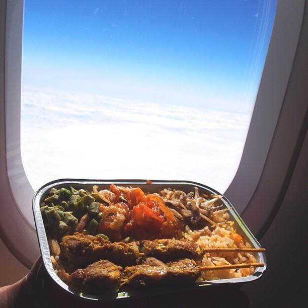 เห็นแล้วน้ำลายไหล อาหารบนเครื่อง AirAsia แซ่บมาก บอกเลย