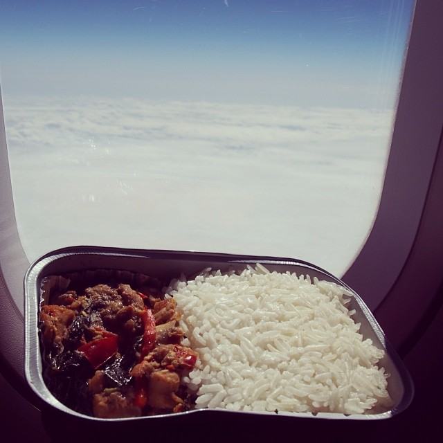 เห็นแล้วน้ำลายไหล อาหารบนเครื่อง AirAsia แซ่บมาก บอกเลย