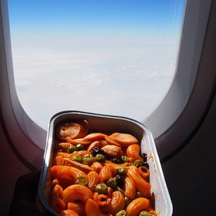 เห็นแล้วน้ำลายไหล อาหารบนเครื่อง AirAsia แซ่บมาก บอกเลย