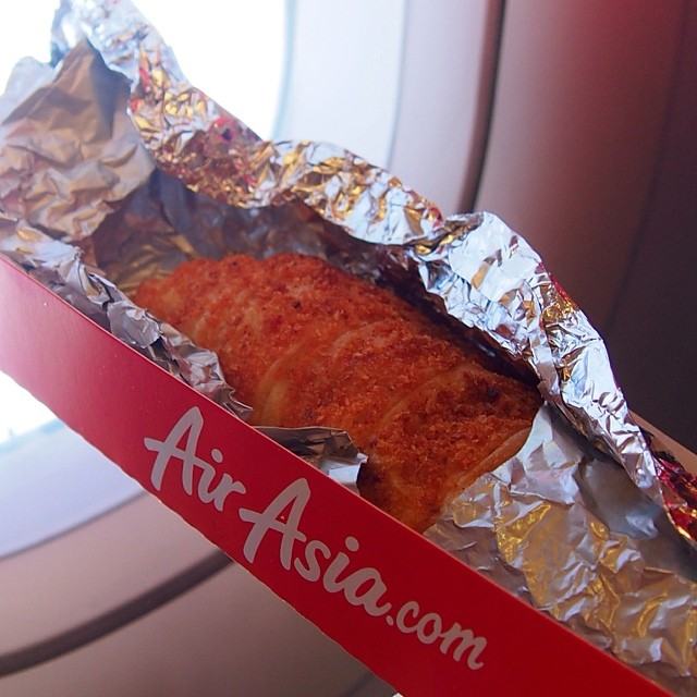 เห็นแล้วน้ำลายไหล อาหารบนเครื่อง AirAsia แซ่บมาก บอกเลย