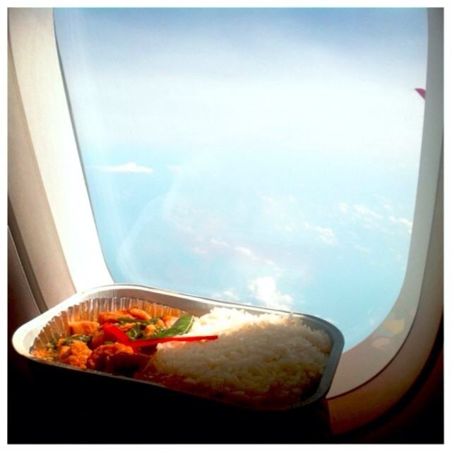 เห็นแล้วน้ำลายไหล อาหารบนเครื่อง AirAsia แซ่บมาก บอกเลย