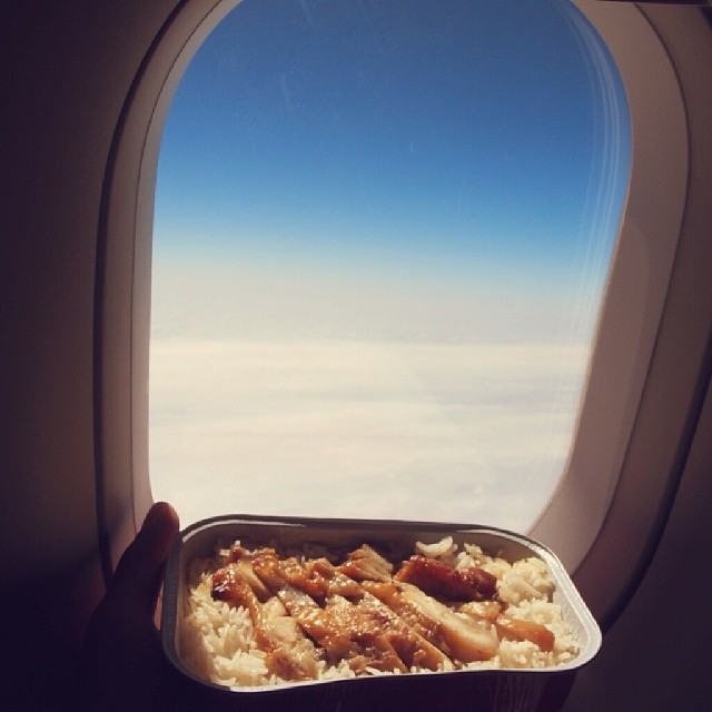 เห็นแล้วน้ำลายไหล อาหารบนเครื่อง AirAsia แซ่บมาก บอกเลย