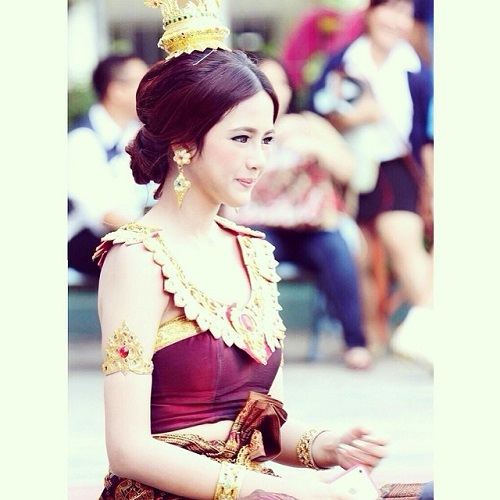 แพรว วีระยุทธบัญชา สาวสวย เซ็กซี่ที่น่ารู้จักสุดๆ