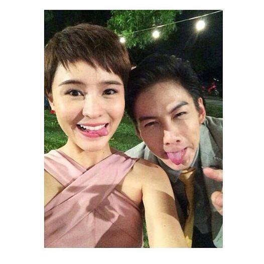 แฟนคลับจับตา "ออม สุชาร์" โพสรูปหวานคู่ "กอล์ฟ พิชญะ" เอ๊ะ คู่นี้ มีอะไรในกอไผ่???