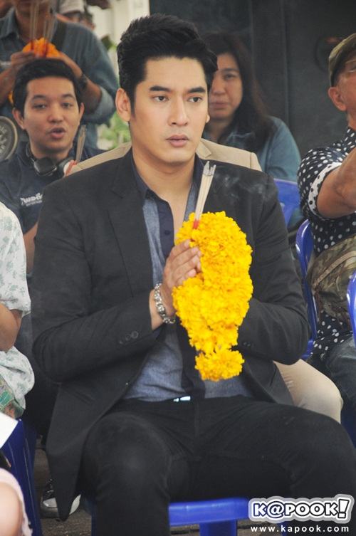 บรรยากาศ งานบรวงสรวง ละครกุหลาบเล่นไฟ จัดเต็ม!!