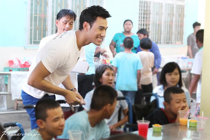 เก็บตกภาพ วันเกิดเอสกันตพงศ์ สวยหล่อจริงๆ!