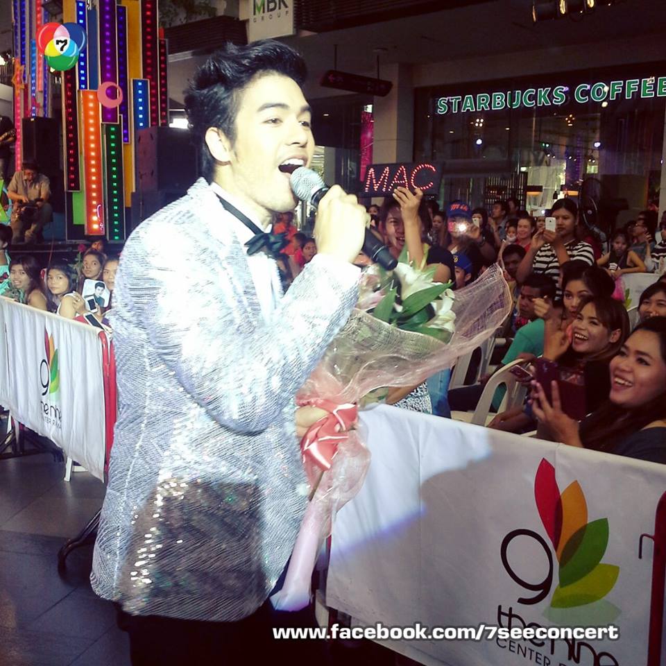 7 สีคอนเสิร์ต พิเศษ รักมิกค์ เลิฟไมค์ ไลค์เเม็ค
