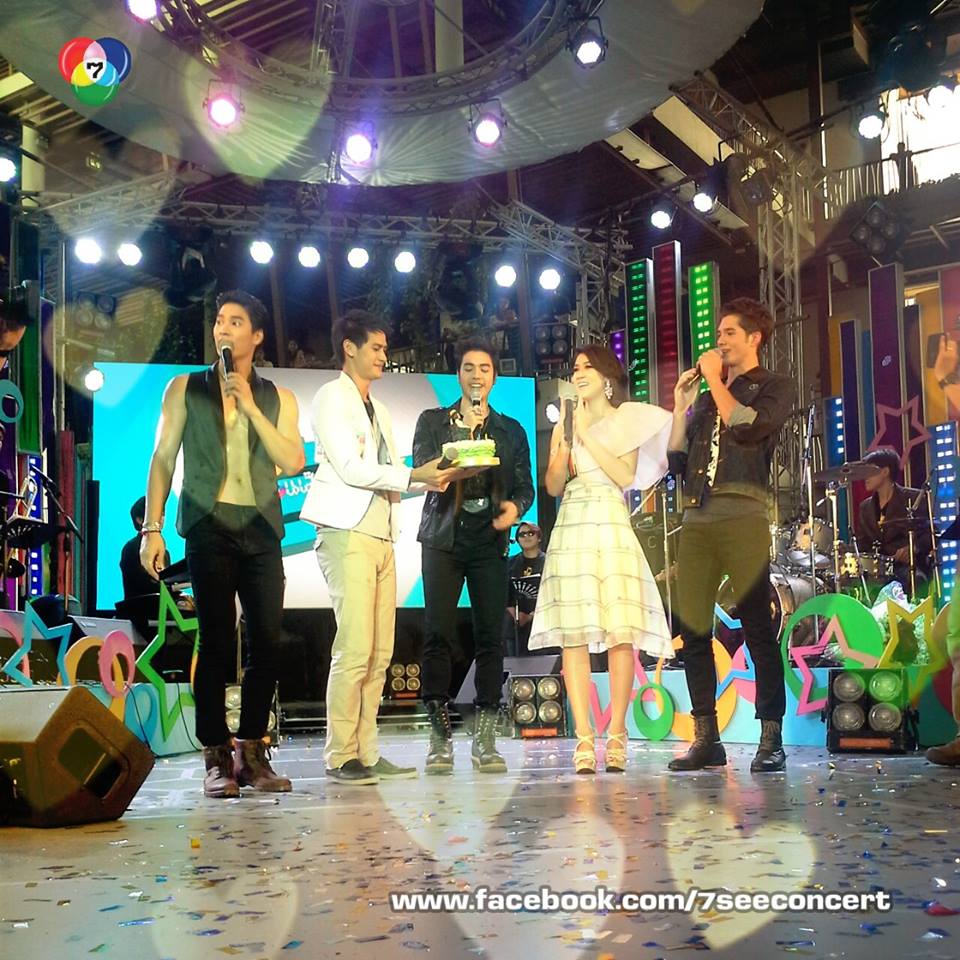 7 สีคอนเสิร์ต พิเศษ รักมิกค์ เลิฟไมค์ ไลค์เเม็ค