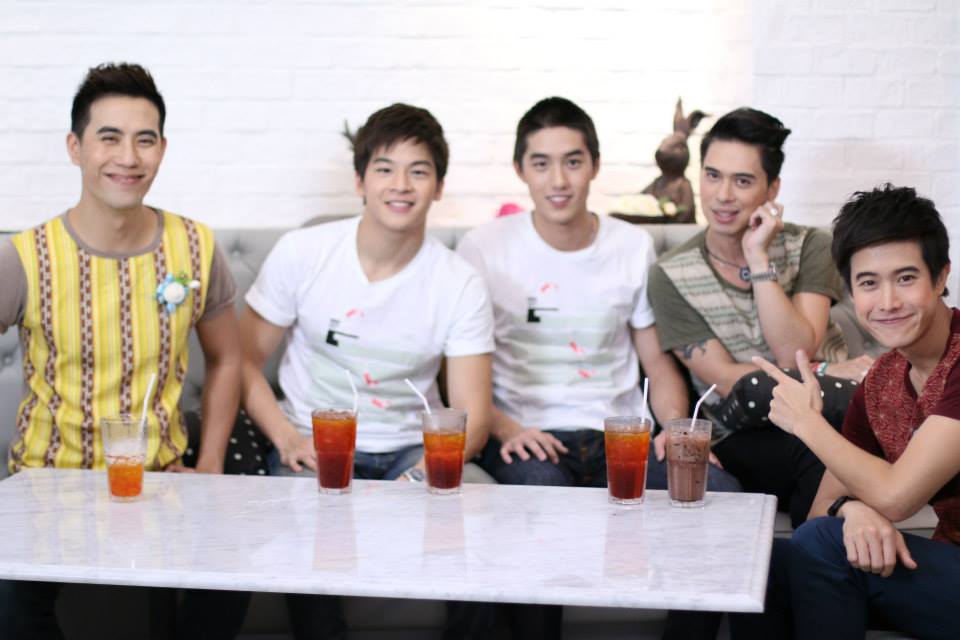 ต่อ & มาร์ช @ รายการปากว่ามือถึง (2-8-57)