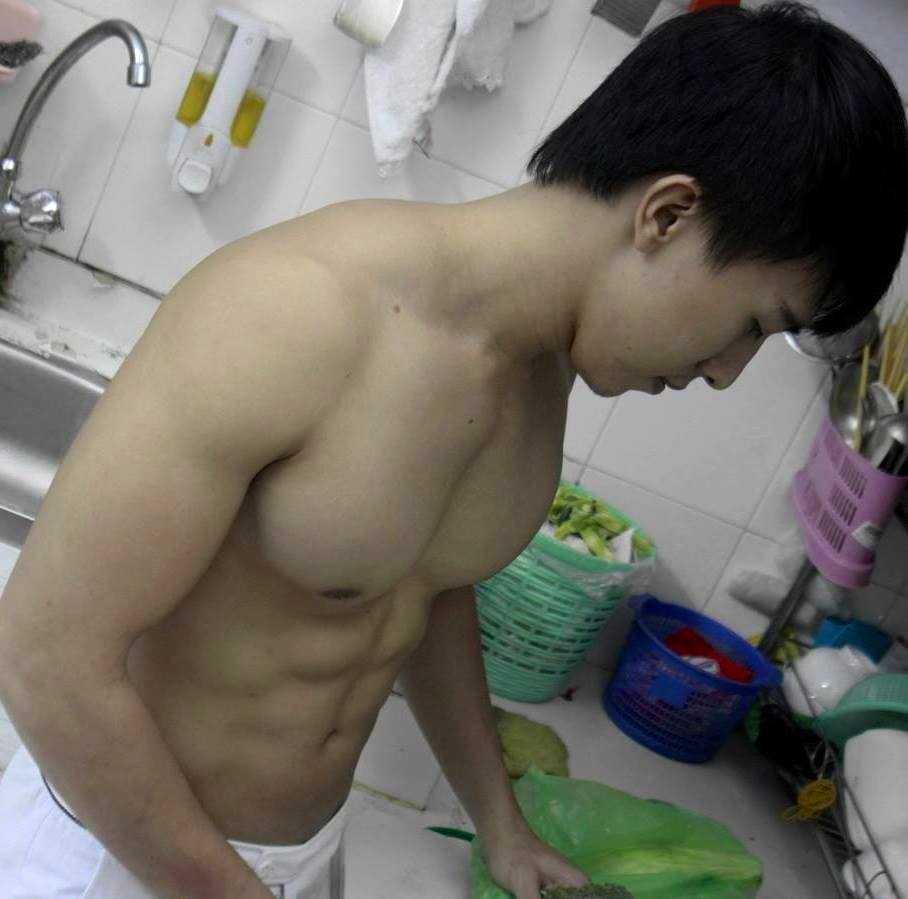 กลิ่นหอมคาวคละคลุ้ง  น้ำในผ้านุ่งไหลโจ๊ก ๆ @บารวี 310