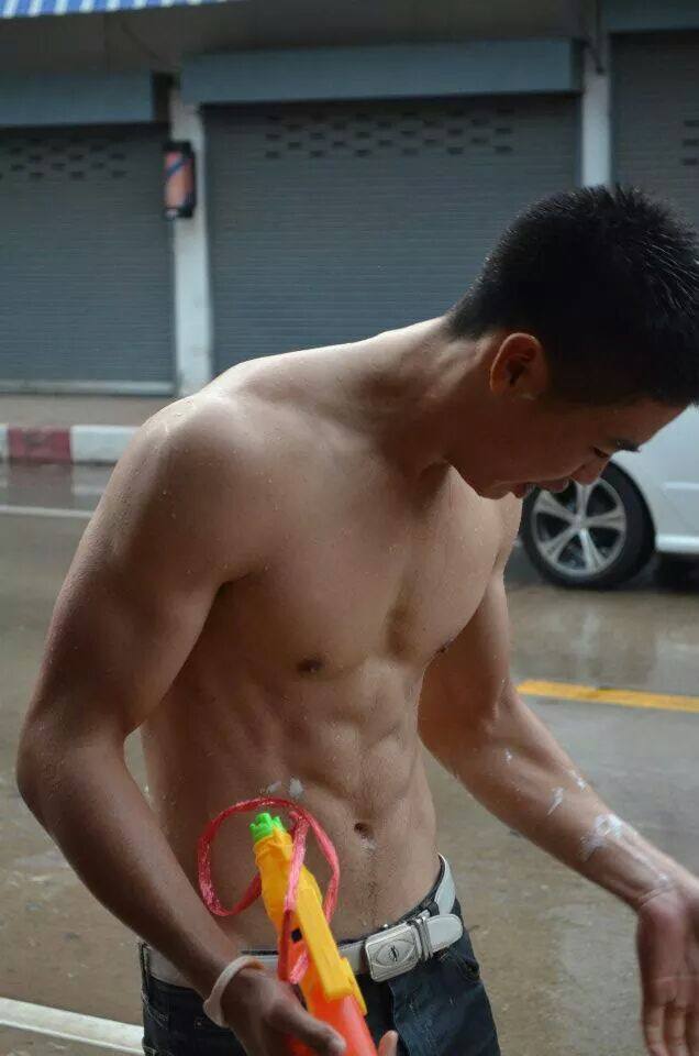 กลิ่นหอมคาวคละคลุ้ง  น้ำในผ้านุ่งไหลโจ๊ก ๆ @บารวี 310