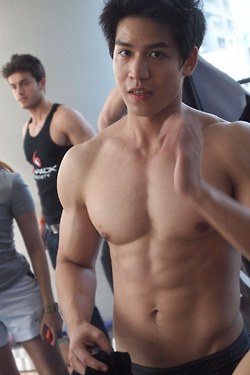 ถอดโชว์เรือนร่าง 545
