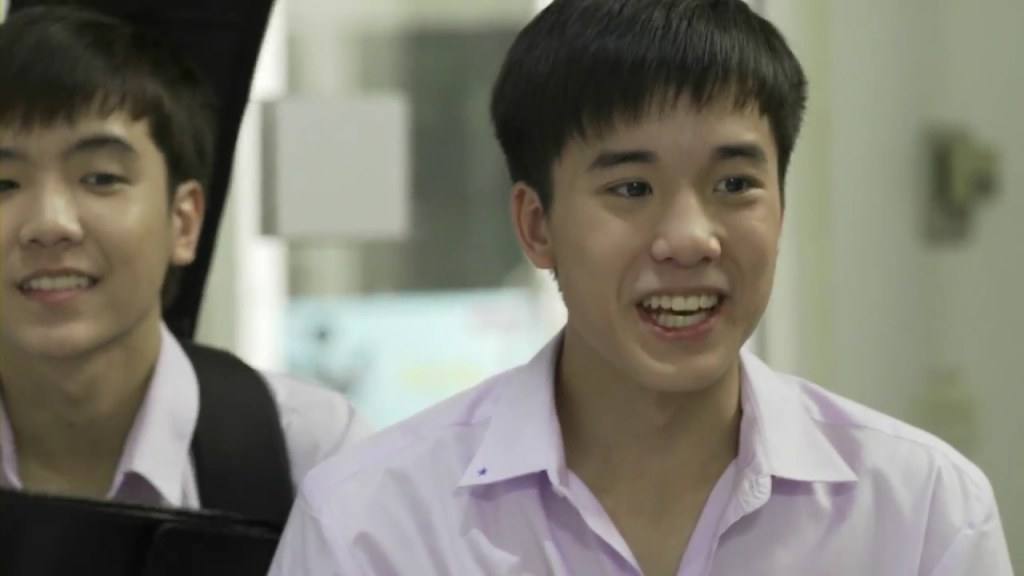 ไผบ่ะฮู้อ่ะ น้องใหม่ ฮอร์โมน น่าฮักขี้เล่น หนวกใบ้หนวกง่าว อิอิ