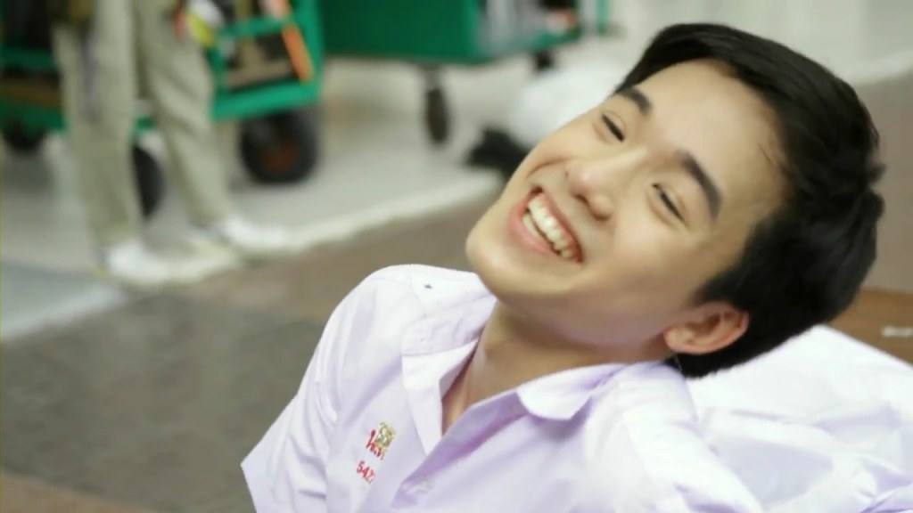 ไผบ่ะฮู้อ่ะ น้องใหม่ ฮอร์โมน น่าฮักขี้เล่น หนวกใบ้หนวกง่าว อิอิ