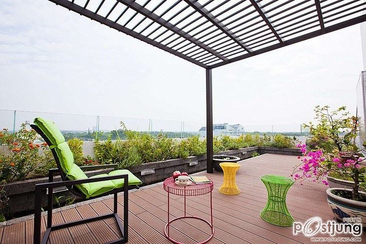 D2 Town House by MM++ Architects