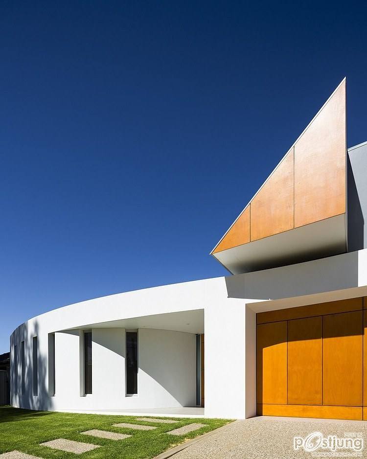 Prestipino House by Max Pritchard Architects