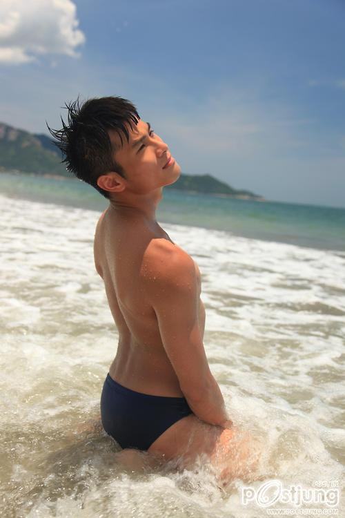 ถอดโชว์เรือนร่าง 556