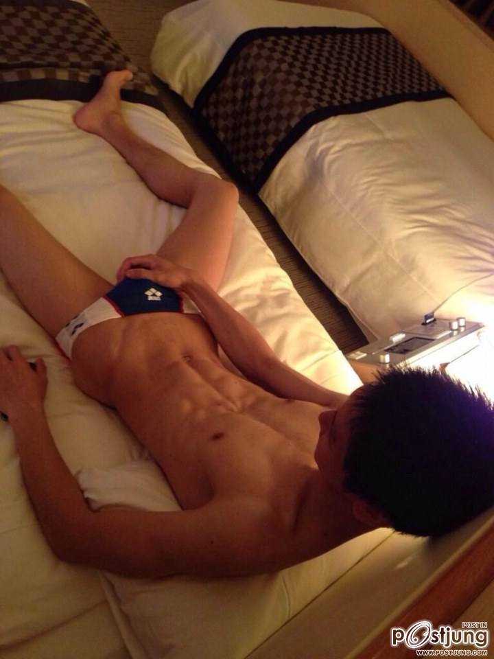 ถอดโชว์เรือนร่าง 557
