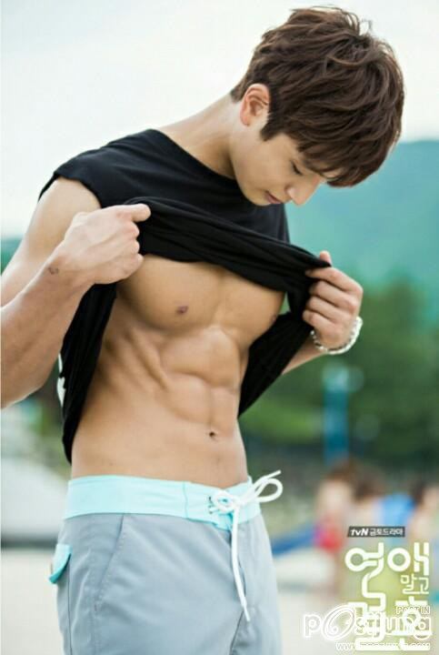 ถอดโชว์เรือนร่าง 558