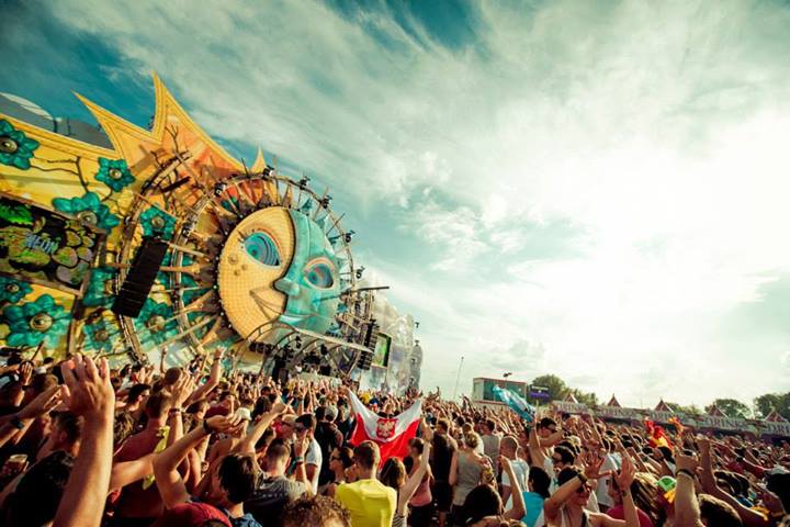 TOMORROWLAND