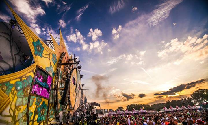 TOMORROWLAND
