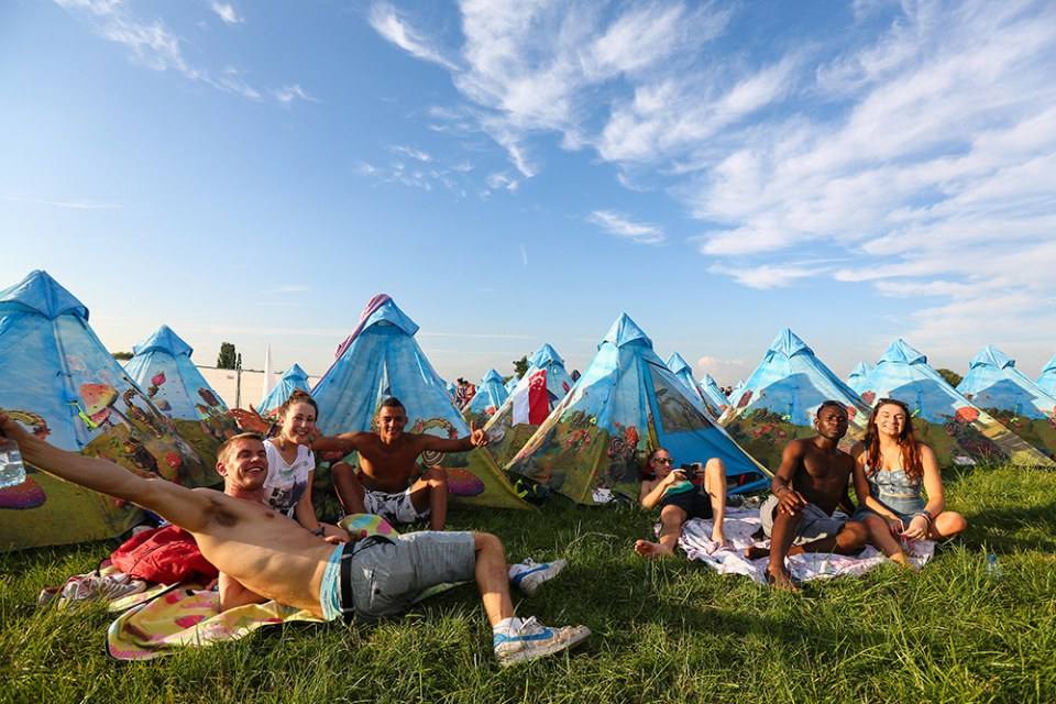 TOMORROWLAND