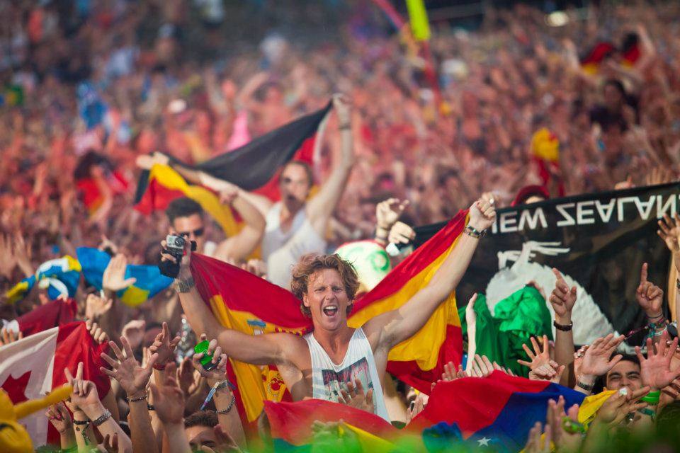 TOMORROWLAND
