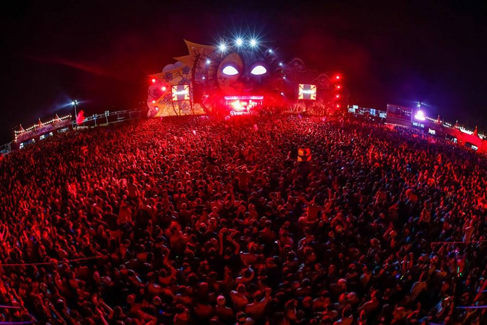 TOMORROWLAND