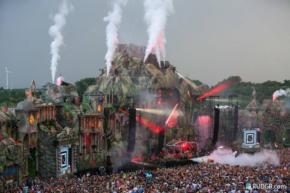 TOMORROWLAND