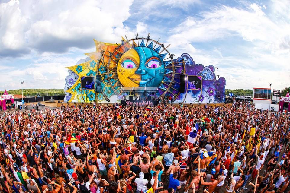 TOMORROWLAND