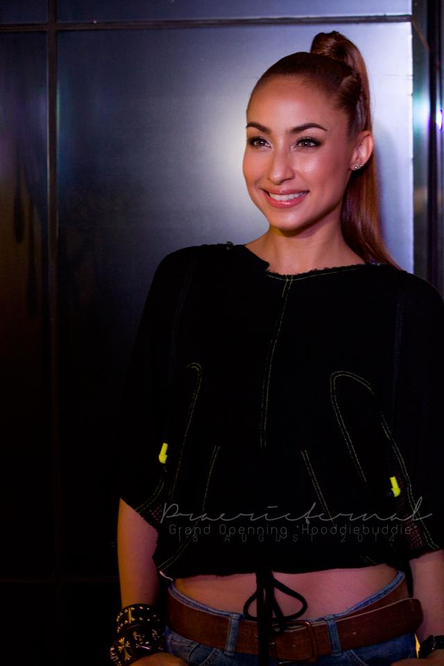 แคทรียา อิงลิช เดินแบบเปิดงาน Grand Opening "HoodieBuddie™" Thailand
