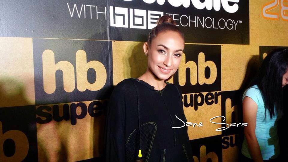 แคทรียา อิงลิช เดินแบบเปิดงาน Grand Opening "HoodieBuddie™" Thailand
