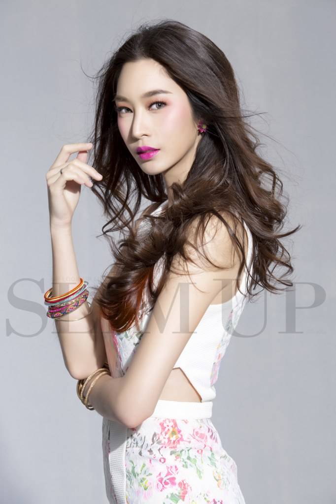 เห็นกันยัง SLIM UP MAGAZINE  ฐิสา วริฏฐิสา สวยมว๊ากกกก