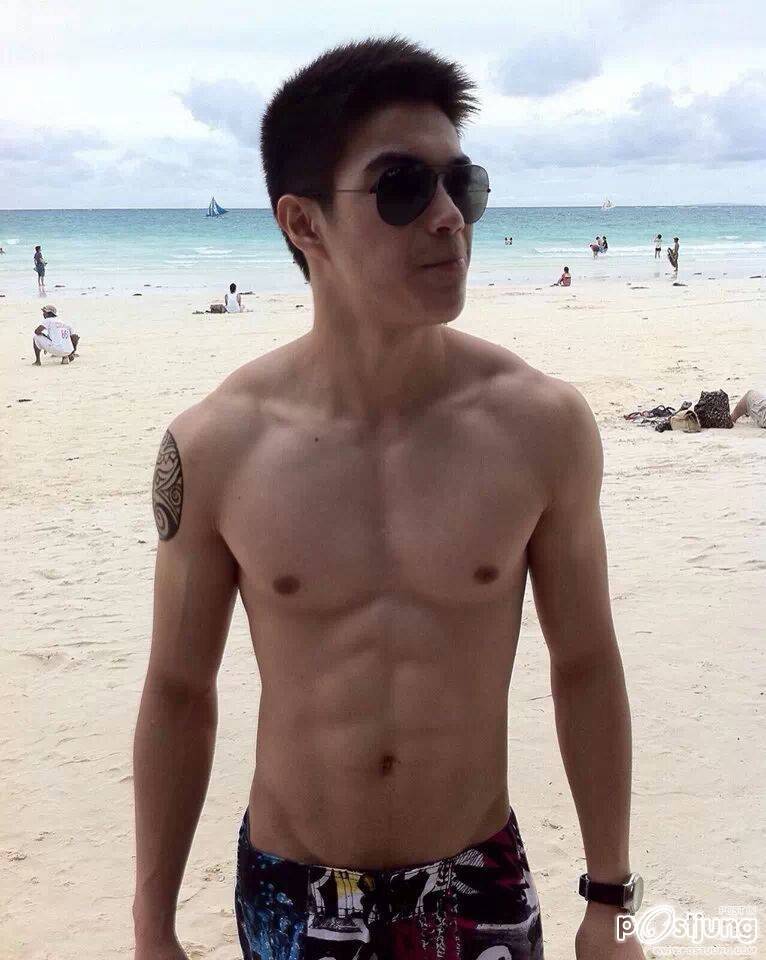 ถอดโชว์เรือนร่าง 568